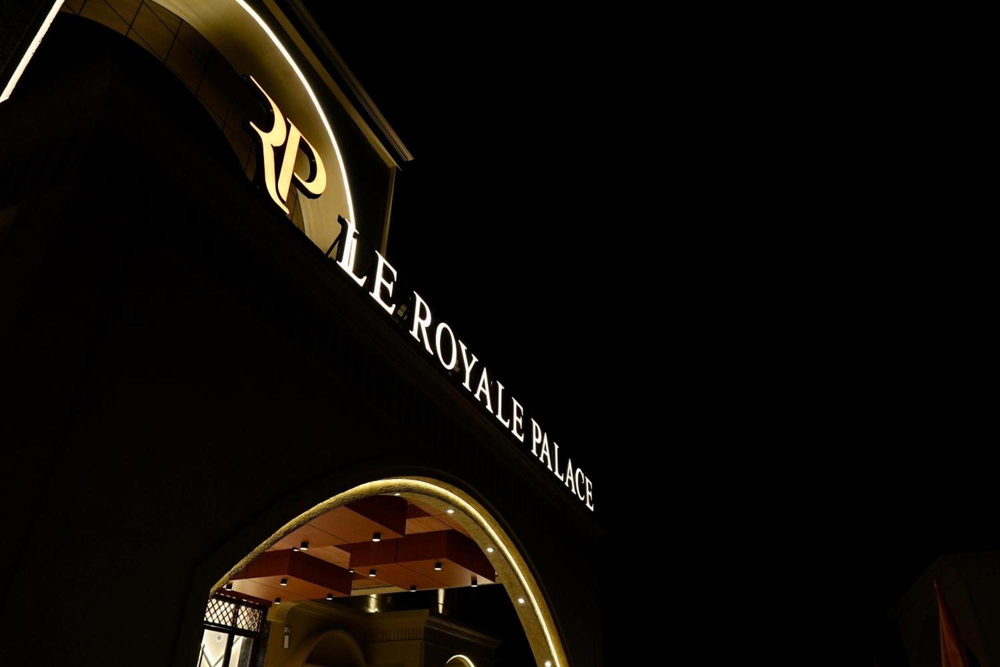 Le Royale Palace Karaikal Exteriör bild